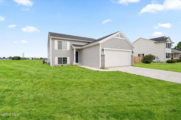 366 Douglas DR