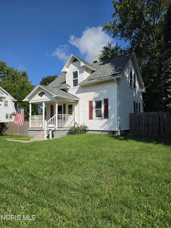3148 Glanzman RD, Toledo, OH 43614