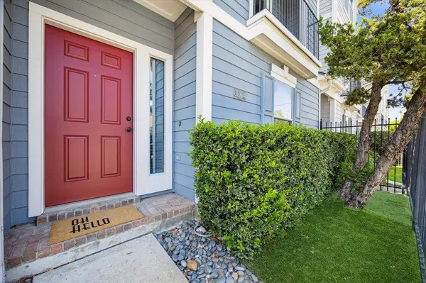 3214 Chenevert ST, Houston, TX 77004