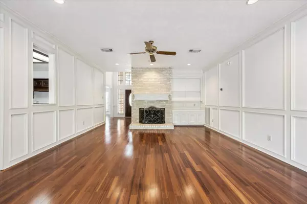 3018 Orchard Gate ST, Sugar Land, TX 77479