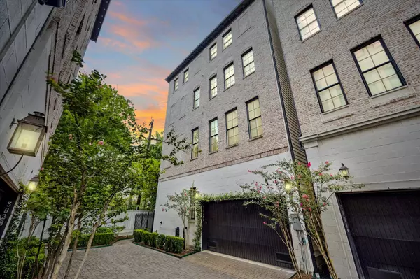 3826 Glen Arbor DR #B, Houston, TX 77025