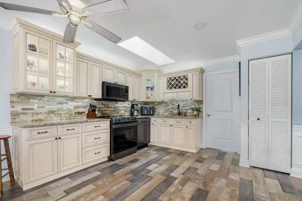 4502 Shore Dr, St Augustine, FL 32086