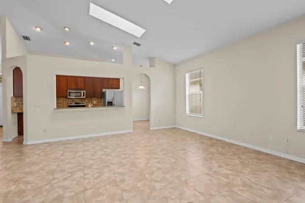 756 Crestwood Dr, St Augustine, FL 32086