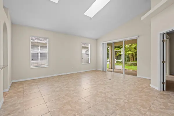 756 Crestwood Dr, St Augustine, FL 32086