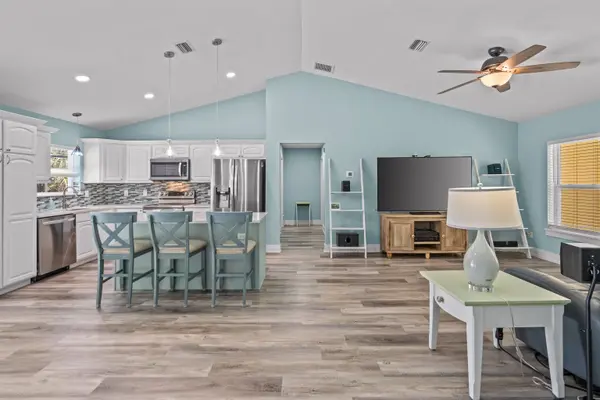 907 Queen Rd, St Augustine, FL 32086