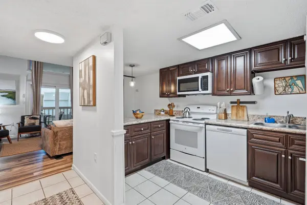 943 S Ponce De Leon Blvd, St Augustine, FL 32084