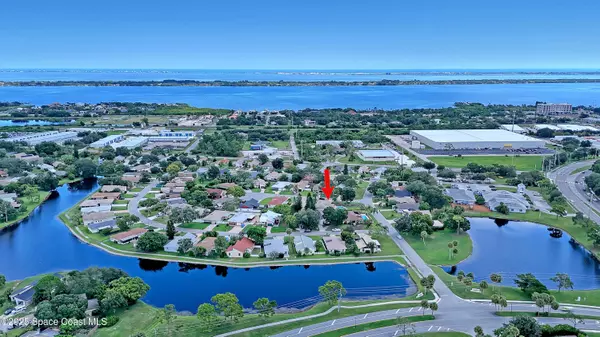 210 Applewood CIR, Melbourne, FL 32940