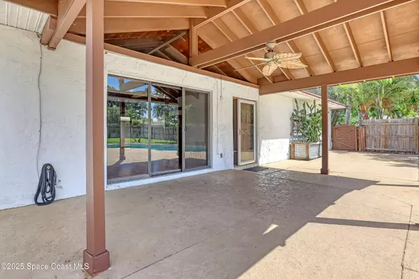 210 Applewood CIR, Melbourne, FL 32940