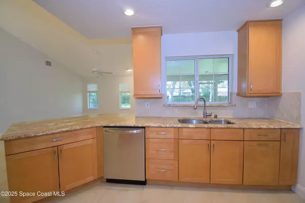 3560 Serenity LN, Melbourne, FL 32934