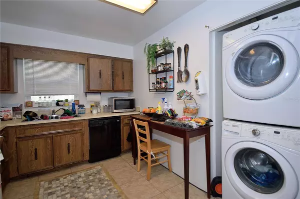 141 WOODLAND AVE, Cocoa Beach, FL 32931