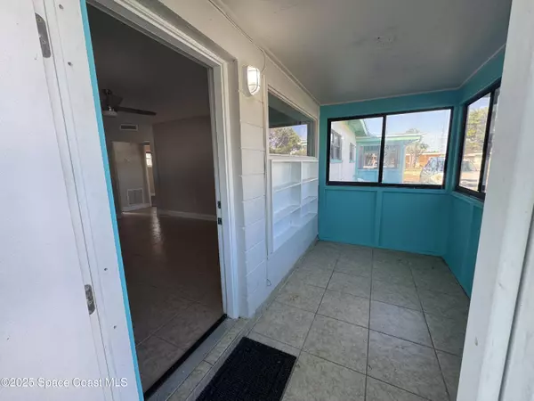 451 S Brevard AVE #14, Cocoa Beach, FL 32931