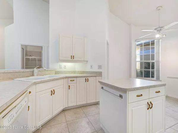 410 Paige CT, Melbourne, FL 32940