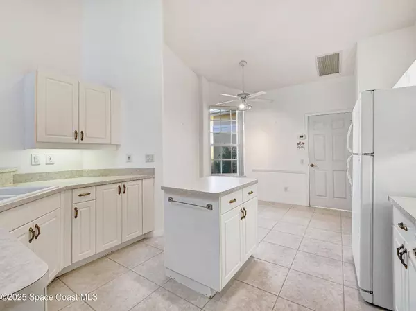 410 Paige CT, Melbourne, FL 32940