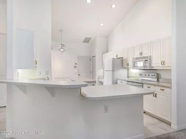 410 Paige CT, Melbourne, FL 32940