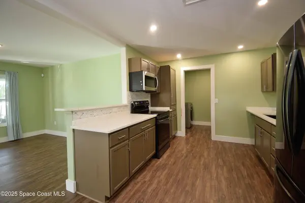 833 Chickasaw AVE, Melbourne, FL 32935