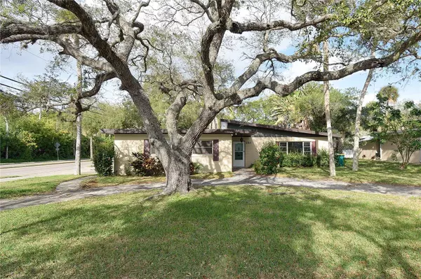 150 W ALACHUA LN, Cocoa Beach, FL 32931