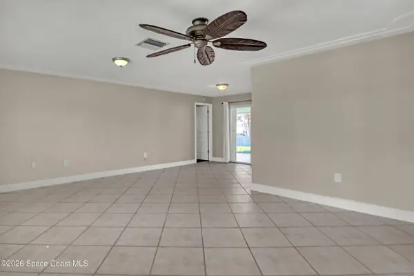 410 Sparrow DR, Satellite Beach, FL 32937