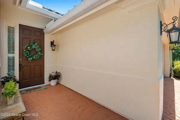 162 Whaler DR, Melbourne Beach, FL 32951