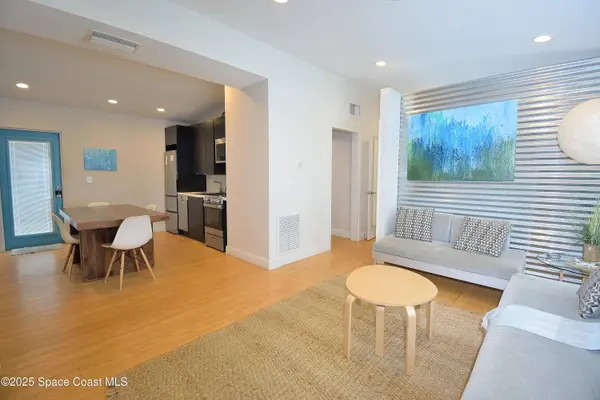 325 N Orlando AVE, Cocoa Beach, FL 32931