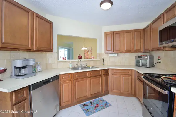 712 Green Valley LN, Melbourne, FL 32940
