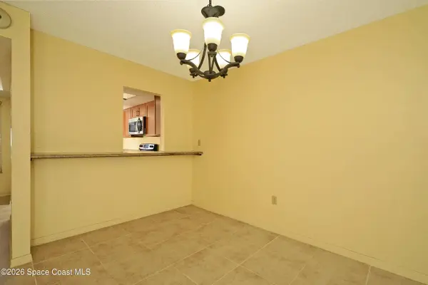220 S 5th ST #205, Cocoa Beach, FL 32931