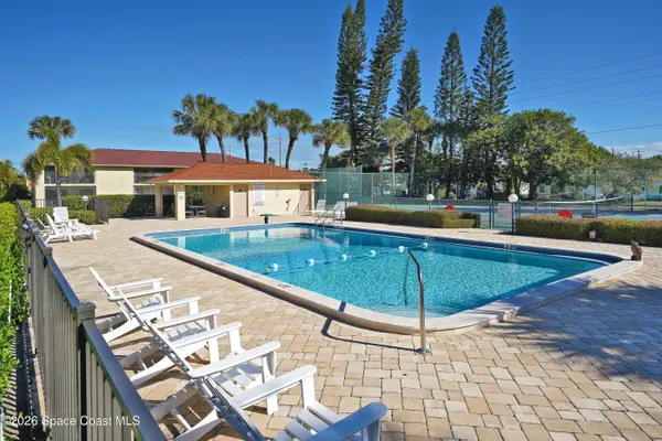 220 S 5th ST #205, Cocoa Beach, FL 32931