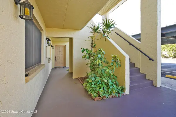 220 S 5th ST #205, Cocoa Beach, FL 32931