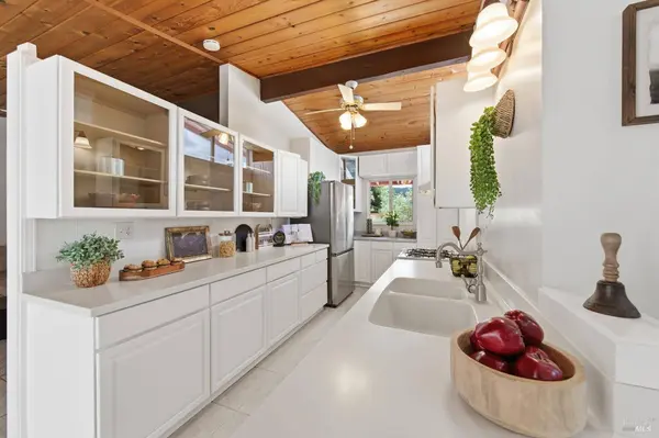 982 Glenwood DR, Sonoma, CA 95476