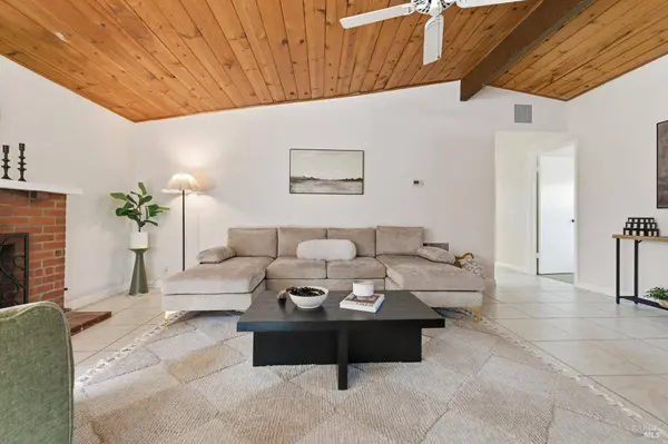 982 Glenwood DR, Sonoma, CA 95476