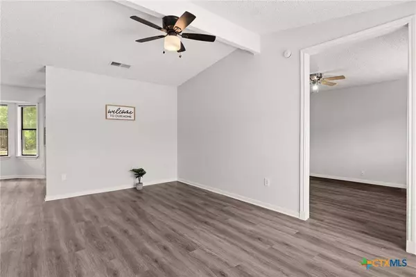 851 Michelle DR, Copperas Cove, TX 76522