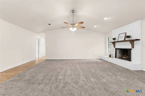 513 E 27th AVE, Belton, TX 76513