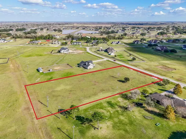 702 Comanche Trail DR, Rosharon, TX 77583