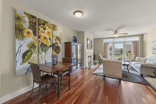 310 S Main ST #216, Lombard, IL 60148