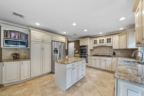 Montville Twp, NJ 07082-1530,9 Doremus Dr