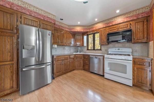 69 Allen Dr, Wayne Twp., NJ 07470