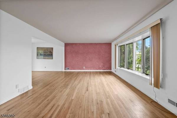 69 Allen Dr, Wayne Twp., NJ 07470