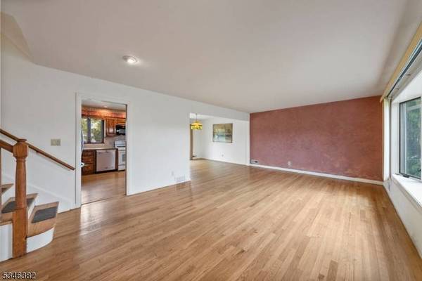 69 Allen Dr, Wayne Twp., NJ 07470