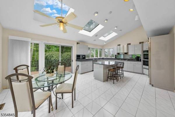 2 Highview Ct, Montville Twp., NJ 07045