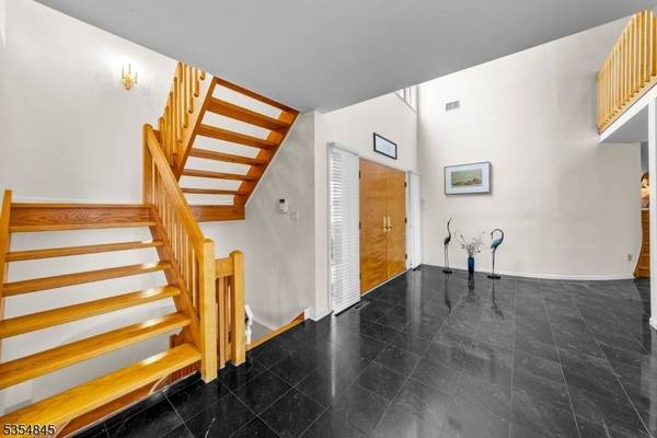 2 Highview Ct, Montville Twp., NJ 07045