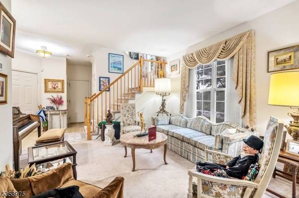 9 Gordon Cir, Parsippany-troy Hills Twp., NJ 07054