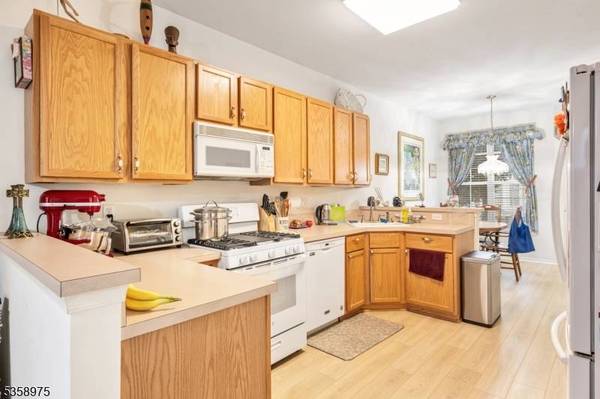 9 Gordon Cir, Parsippany-troy Hills Twp., NJ 07054