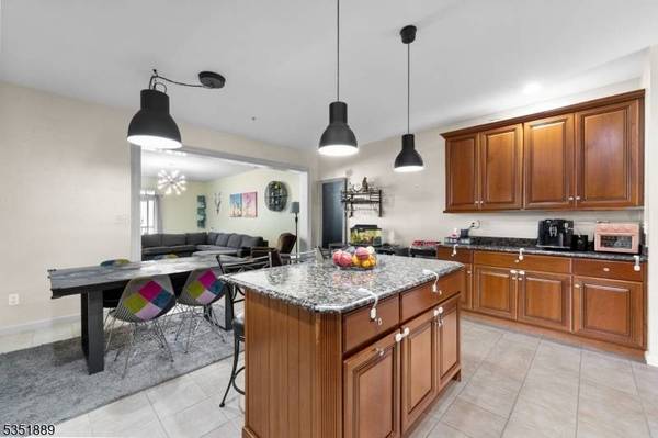 206 River Pl, Butler Boro, NJ 07405