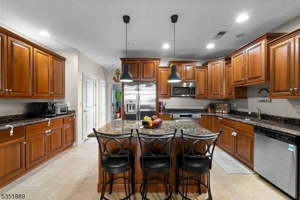 206 River Pl, Butler Boro, NJ 07405