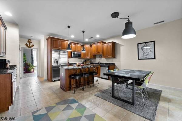 206 River Pl, Butler Boro, NJ 07405