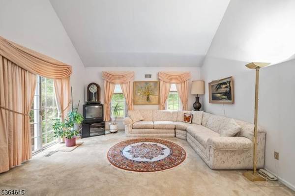 10 Century Ct, Montville Twp., NJ 07045