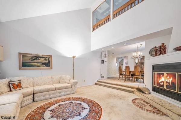 10 Century Ct, Montville Twp., NJ 07045