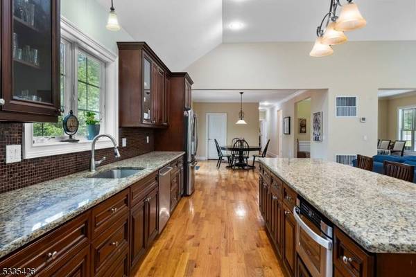 4 Oak Ln Pb, Montville Twp., NJ 07058