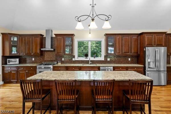4 Oak Ln Pb, Montville Twp., NJ 07058