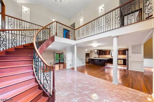 35 Waughaw Rd, Montville Twp., NJ 07082