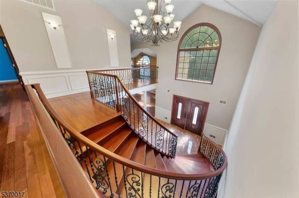 35 Waughaw Rd, Montville Twp., NJ 07082